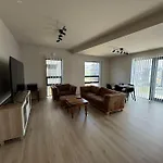 New And Spacious Flat By The Sea