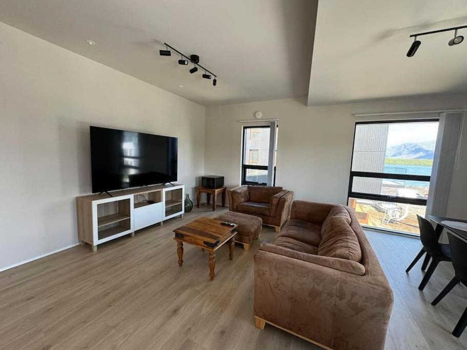 New And Spacious Flat By The Sea Apartment Reykjavik